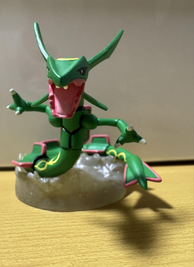 

[USED] Pokémon 3D Encyclopedia Rayquaza