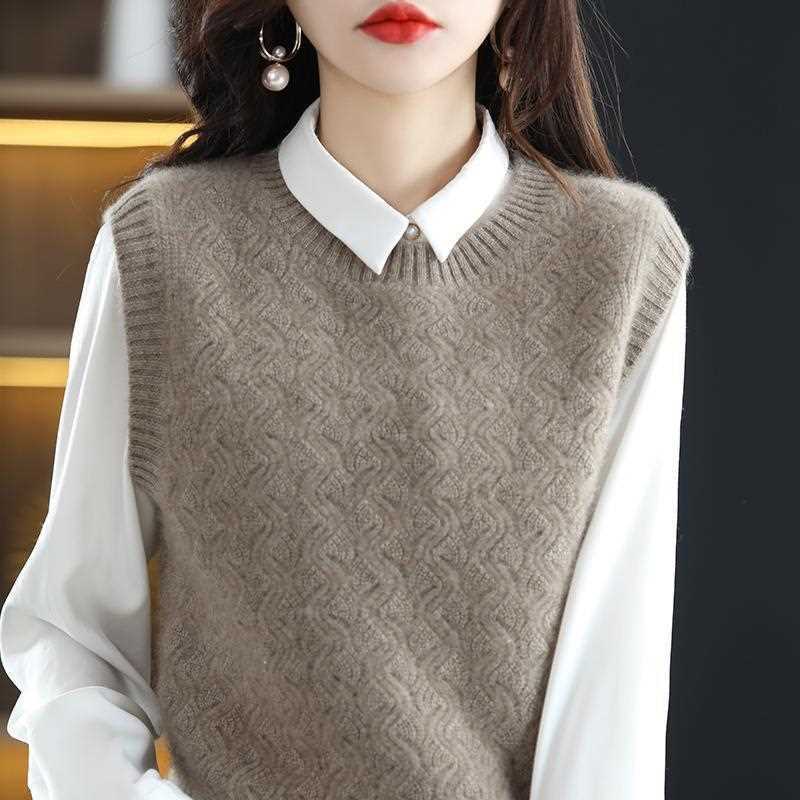 Women's Knitted Vest for Outer Wear Loose Slimming Cardigan Gilet Knitted Top for Ladies