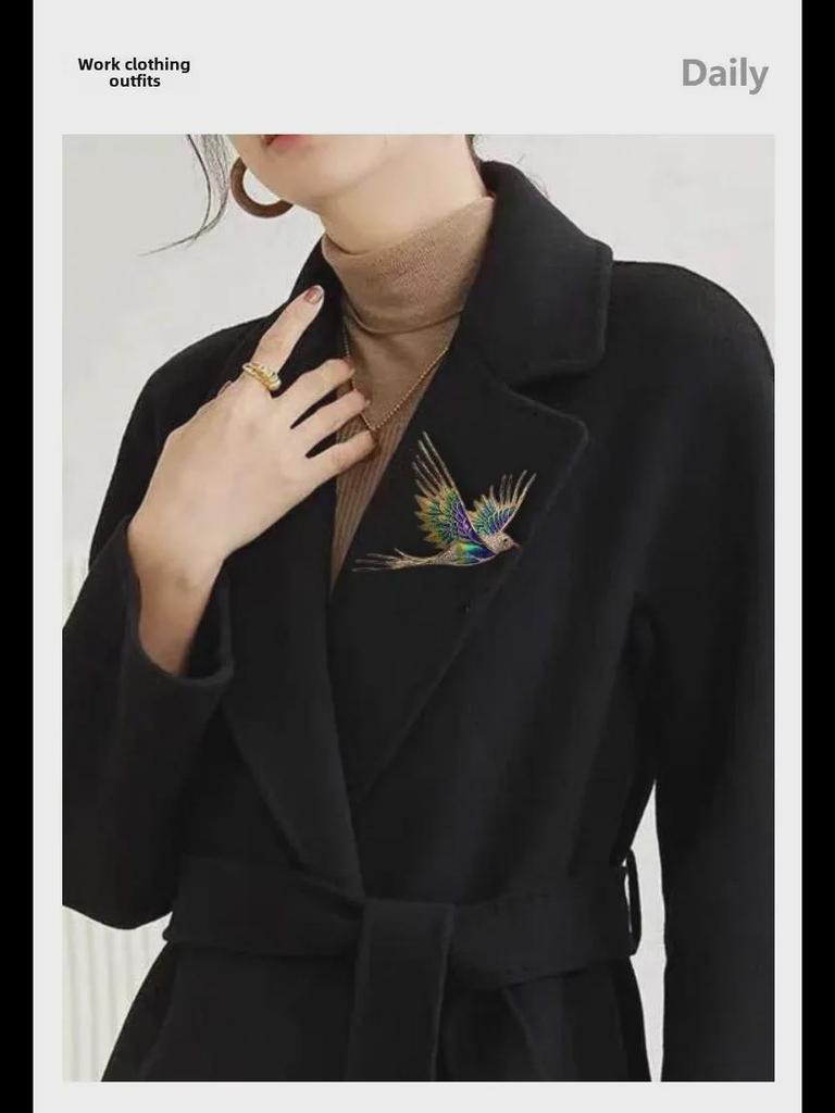 Zarif 3D Renkli Kuş Broşu - Sonbahar ve Kışlık Montlar İçin Lüks Tasarım Korsaj