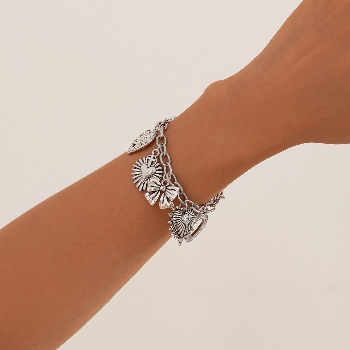 

Ожерелье Кулон в виде нескольких сердец, простой индивидуальный микроинкрустированный ожерелье с вишней