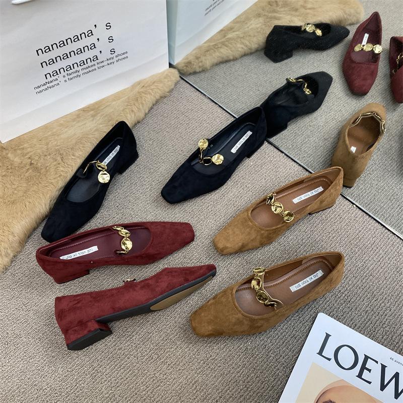 French Retro Style Gold Coin Chain with Mary Jane Shoes Women's Low Heels 2025 Autumn New Square Head Thick Heel Suede Single Shoes