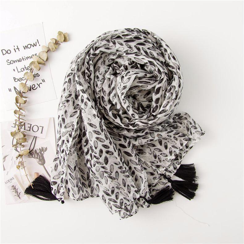 Four Seasons Women'S Elegant And Fashionable Cotton And Hemp Scarf Visual Korean Version Versatile Long Style Large Shawl Dual Purpose Tassel