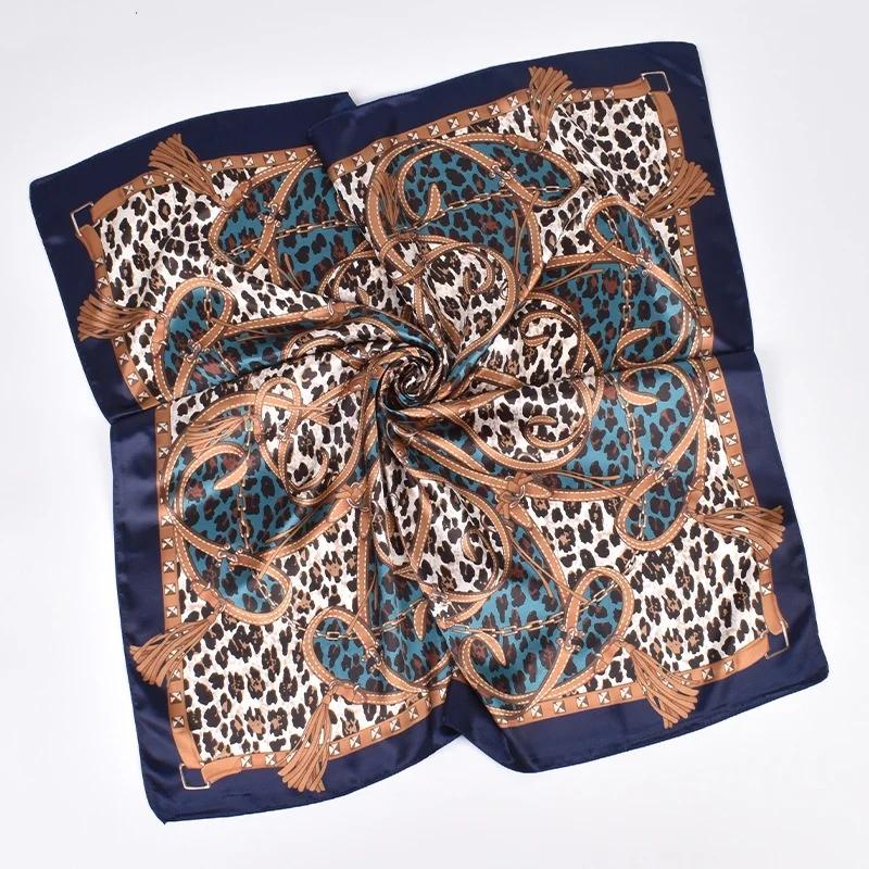 1Pcs Women'S Leopard Print 90 Silk Scarf Imitation Silk Fashion Trend Leopard Print Multi-Color Stitching Large Square Scarf