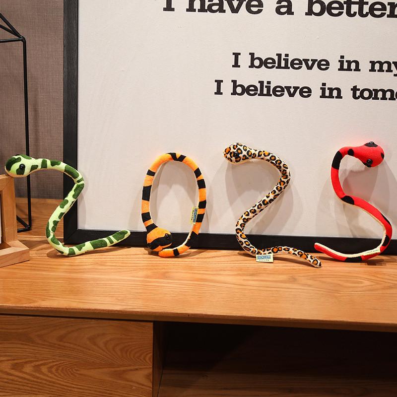 2025 Schlange Niedliches Plüschtier Cartoon Mädchen Kinder Feiertag Geburtstagsgeschenk Puppe 32cm