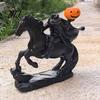 Reiter auf Pferd Statue Halloween Kopflose Statue, Gotischer Ritter Schwarz mit Verzierungen Kürbis Laterne, Gruselige Harz Festliche Dekoration für Haus Garten