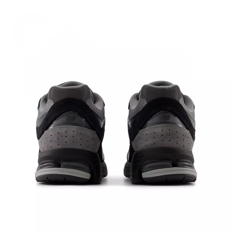 New Balance 2002R Black Ripstop Unisex Sneakers Grey U2002RTG