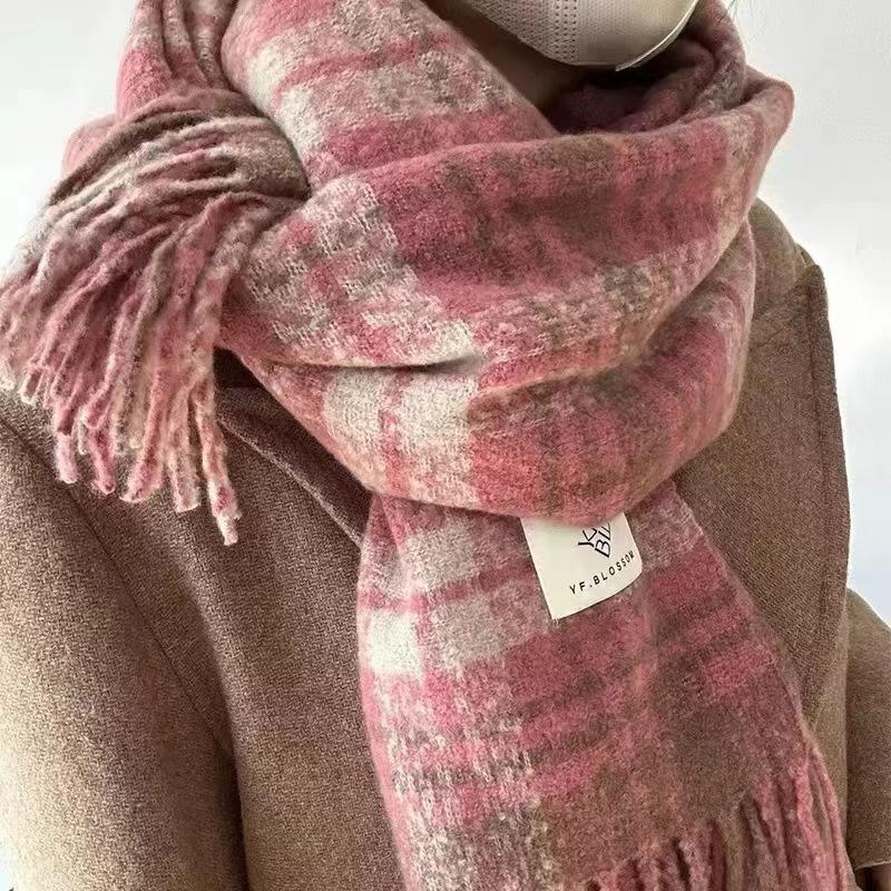 Women’s Red Plaid Tassel Scarf – Thick, Double-Sided Winter Shawl and Neck Warmer for Christmas
