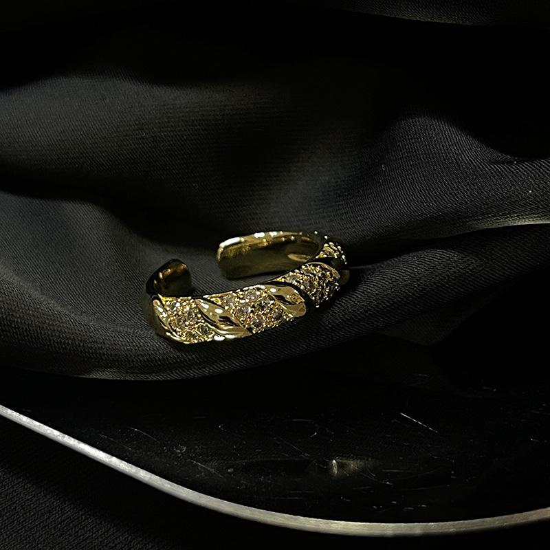 Medieval European Court Retro Pigeon Blood Ruby Gold Ring Classical Nostalgic Antique Open Women'S Ring