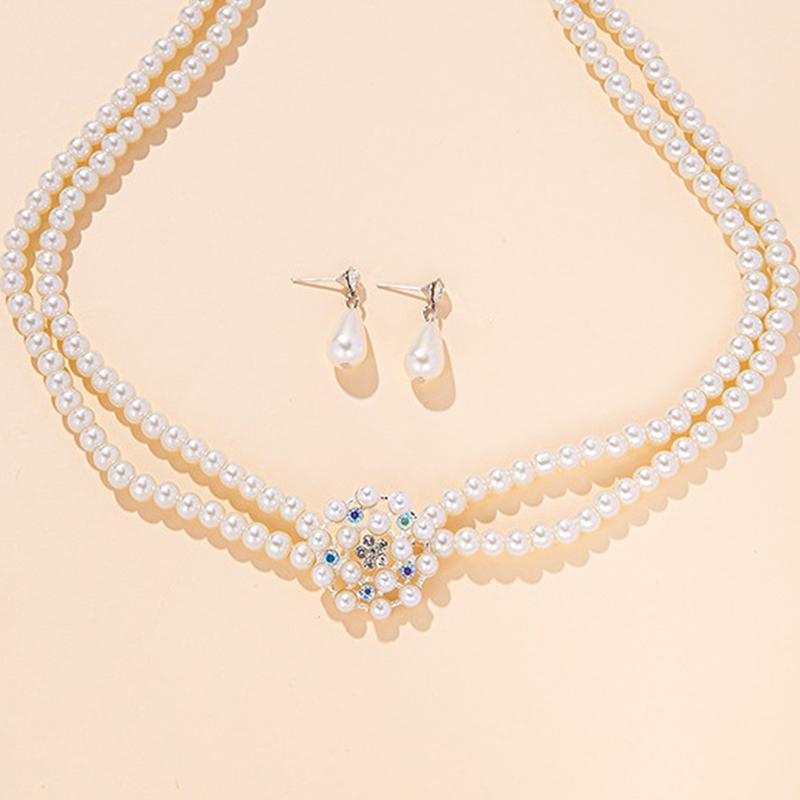

Imitation Pearl Multi-Layer Pearl Necklace Collarbone Chain Short Necklace