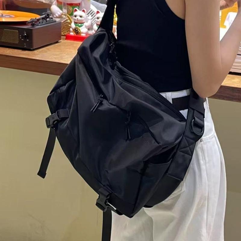 Japanese Large-capacity Messenger Bag Men's Sports Fitness Bag Trendy Tooling Function Mailman Bag Shoulder Backpack