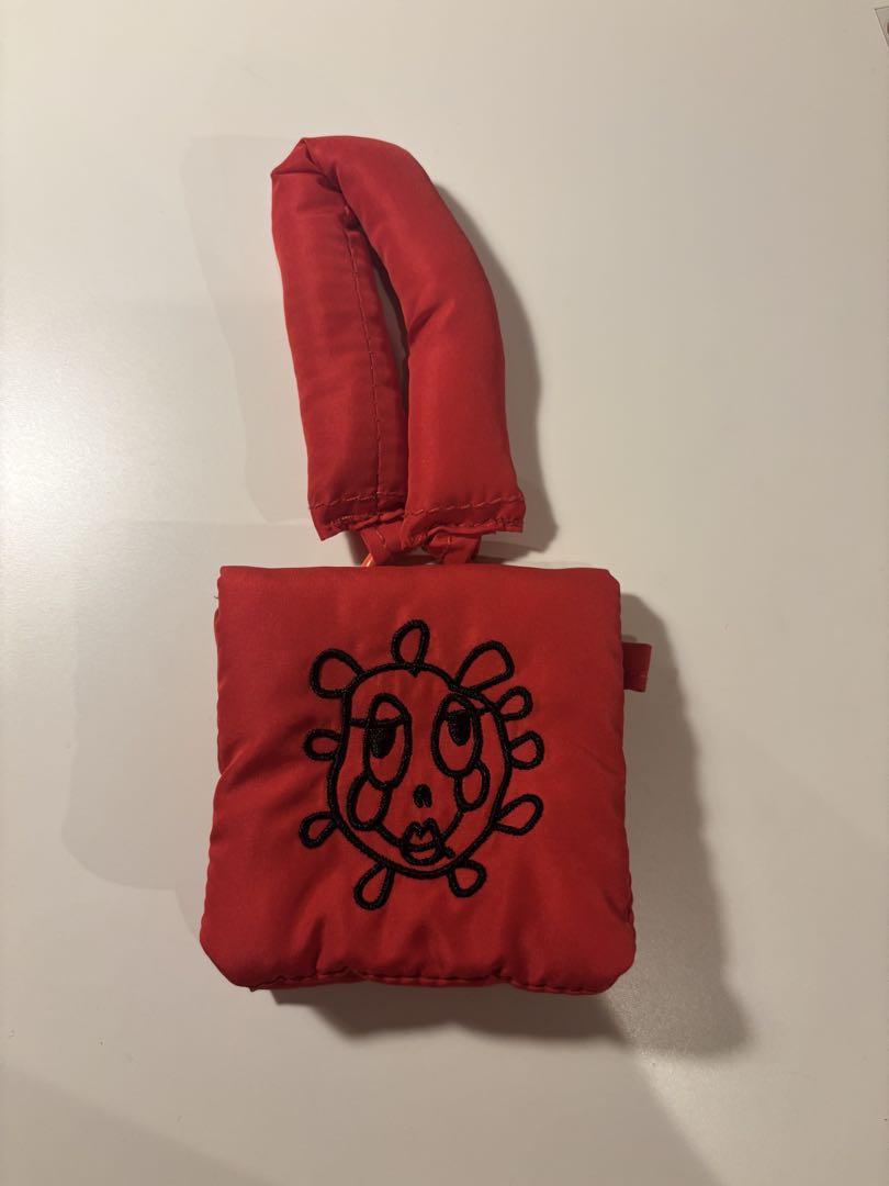 

[USED] Twice Chaeyoung AirPods case