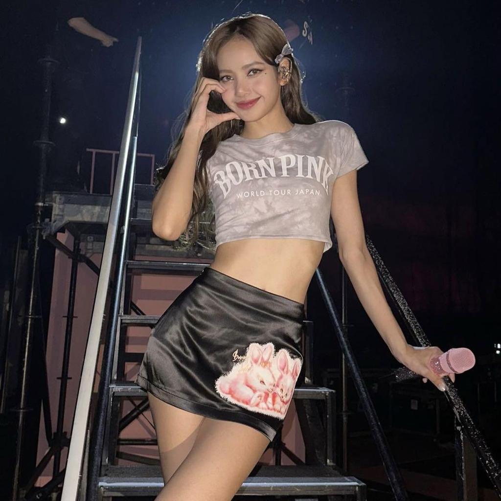 [USED] Price reduced blackpink BORNPINK gray short T-shirt