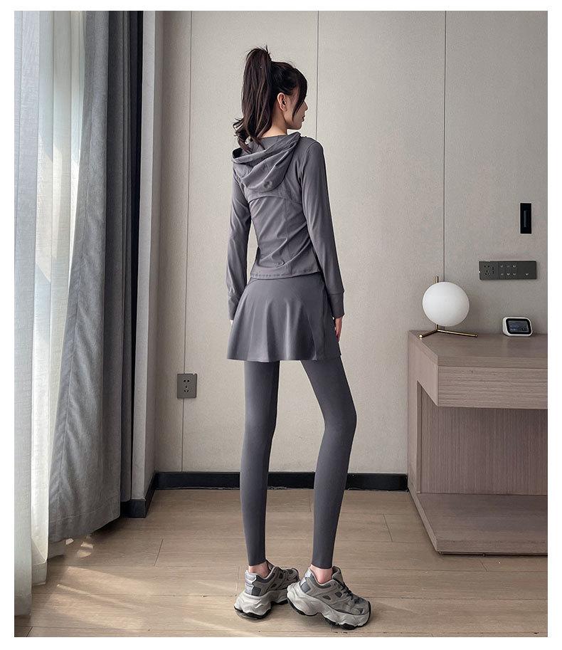 Damski Zestaw Sportowy Wysokiej Klasy Jesień/Zima 2024 - Strój do Jogi, Pieszej Turystyki i Biegania ze Spódnicospodniami.