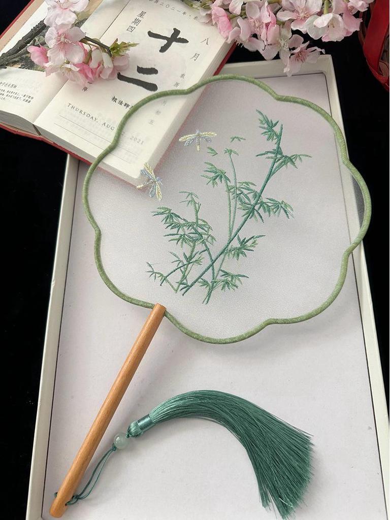 Ancient Style Chinese Embroidered Round Fan for Hanfu and Cheongsam