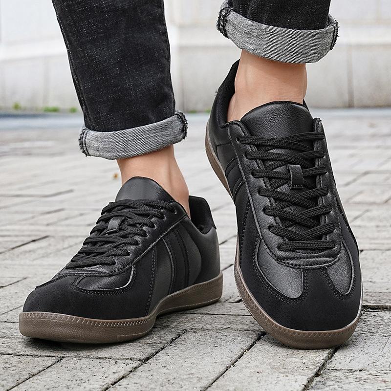 Sneakers women's spring and autumn lightweight non-slip soft-soled running shoes casual couple leather surface waterproof Forrest Gump