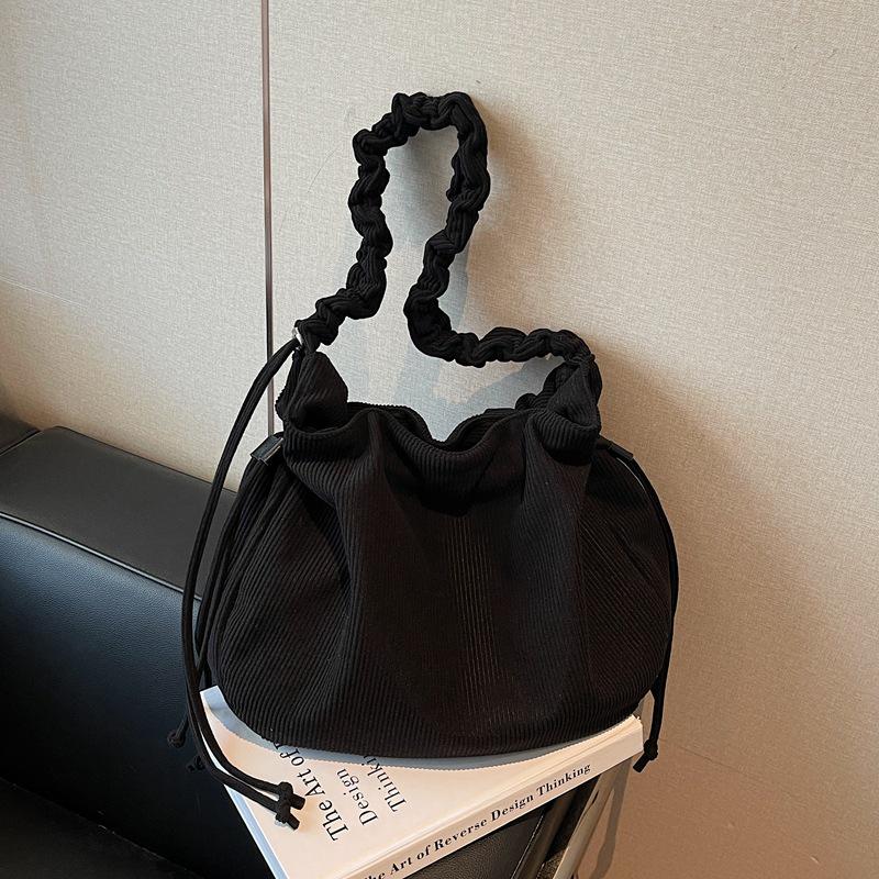 

Korean Style Corduroy Women s Shoulder Tote: Large Capacity Casual Travel Shopping Handbag 36cm x 27cm x 15cm чорний