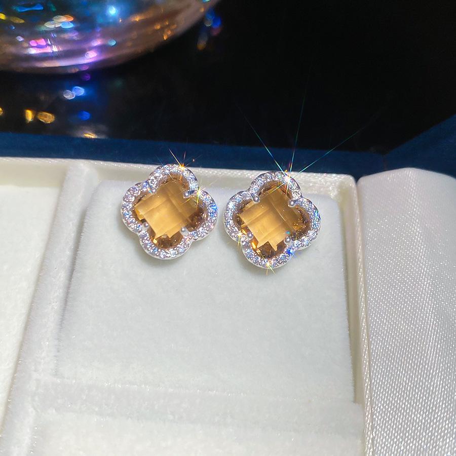 

Silver needle zircon flower stud earrings autumn and winter light luxury temperament niche earrings daily versatile commuter earrings women