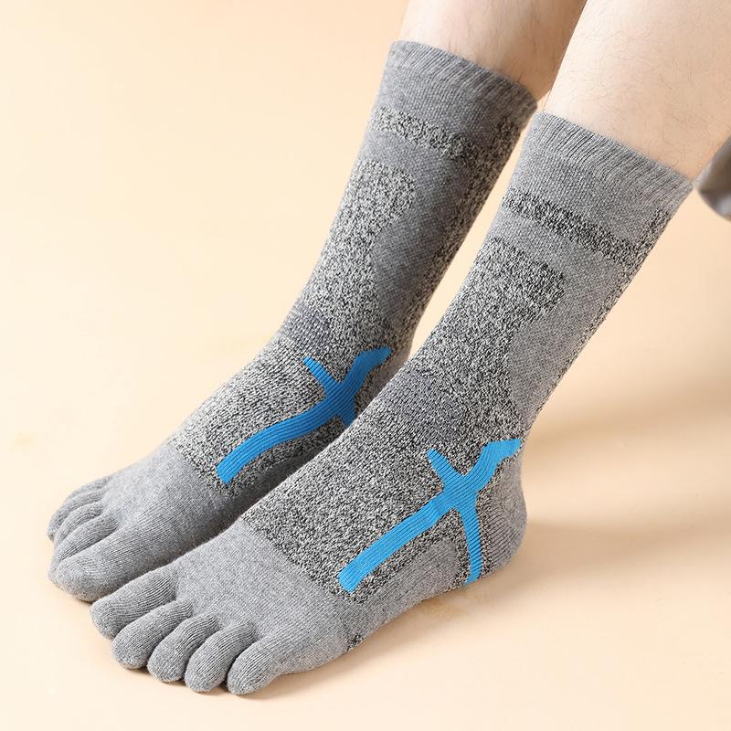 Men's Winter High-Top Split-Toe Towel Socks - Thick Terry, Sweat-Absorbing, Five-Finger Design for Sports