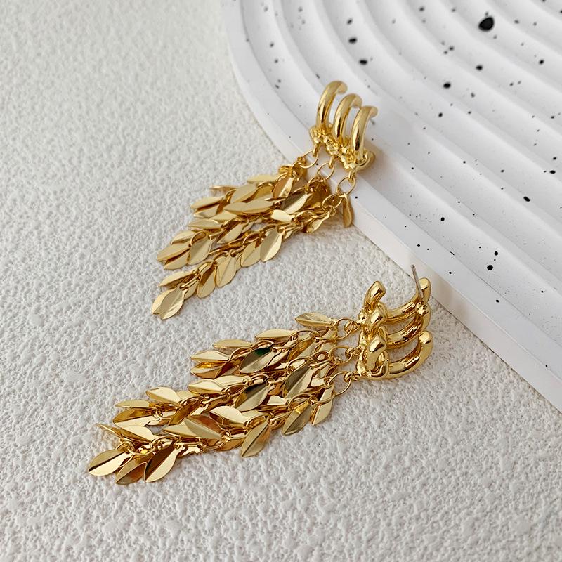 Cercei Lungi Eleganti cu Ciucuri din Frunze Aurii pentru Femei