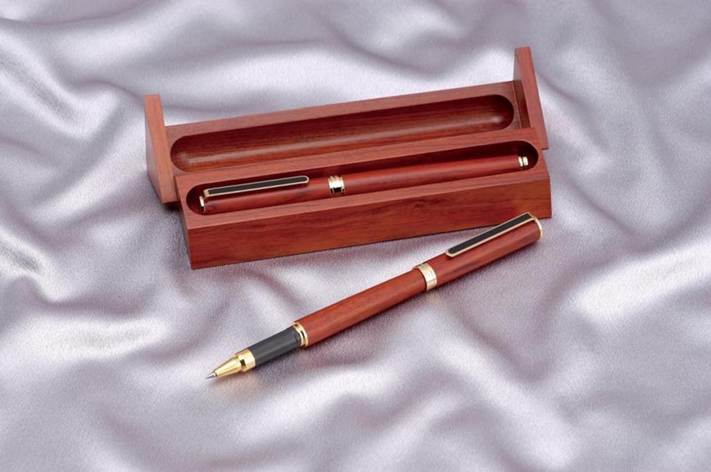 Kyocera Ballpoint Pen with Wooden Barrel and Natural Wood Ceramic Excellent Ink Easy Clear Carbon Natural Wood Water-Based Case, Nib, Absorption,