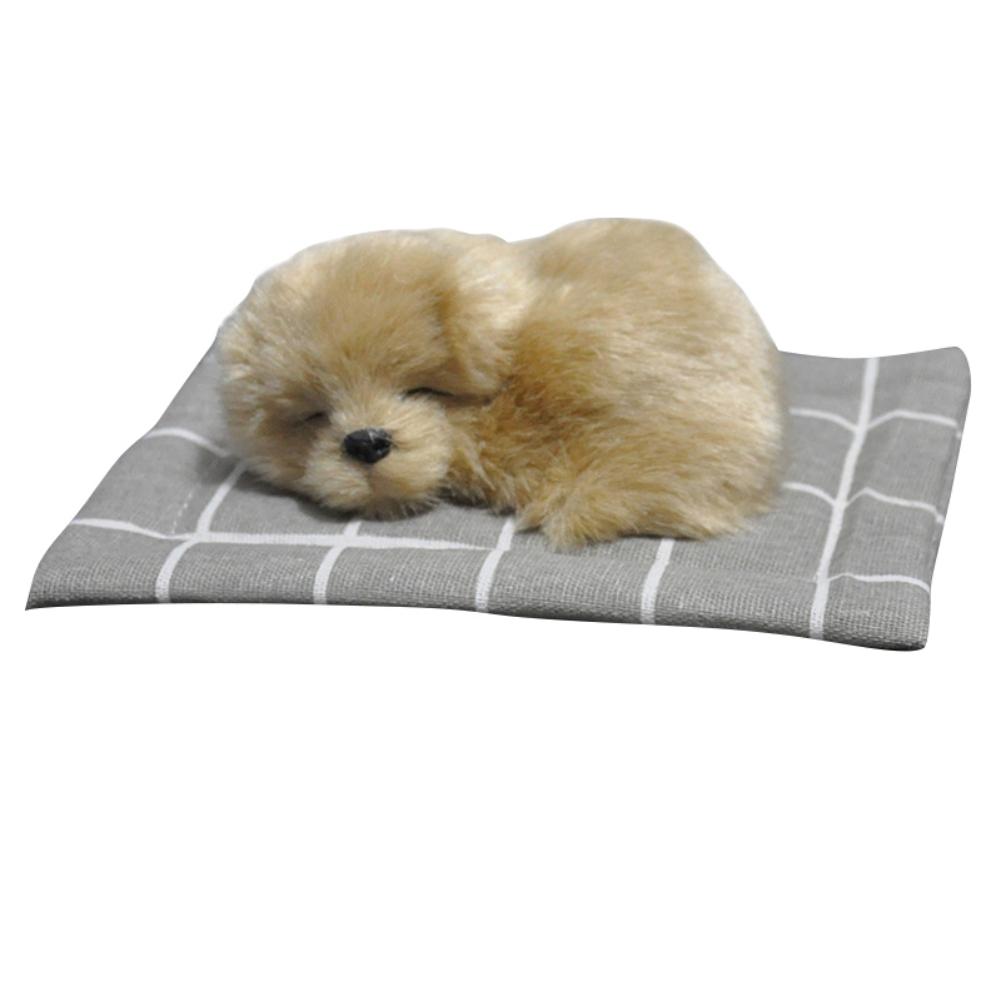 

Имитация собаки Прекрасная симуляция смеющейся спящей собаки с ковриком