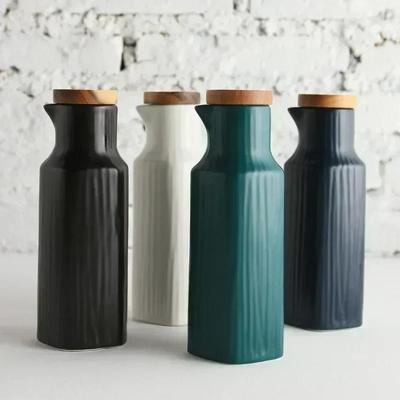 1 Pieza Vajilla Japonesa Creativa Cocina Cerámica Olla de Aceite Botella de Salsa de Soja Vinagre Botella de Aceite Olla de Vinagre Olla de Condimentos