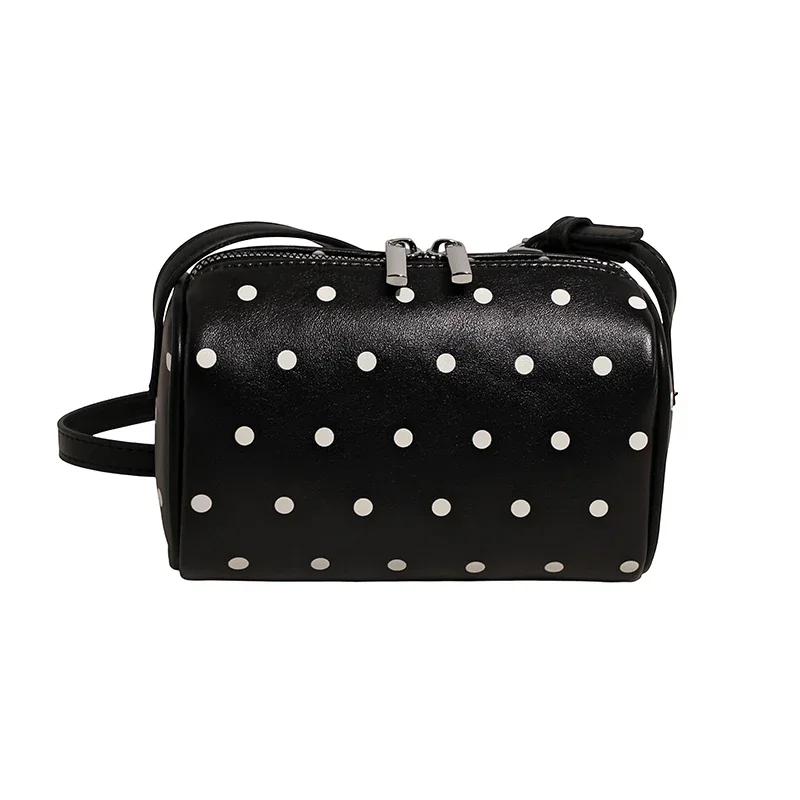 Summer New Niche Design Crossbody Bag 2025 Fashion Versatile Underarm Women's Bag Delicate Commute Advanced Sense Shoulder Bags