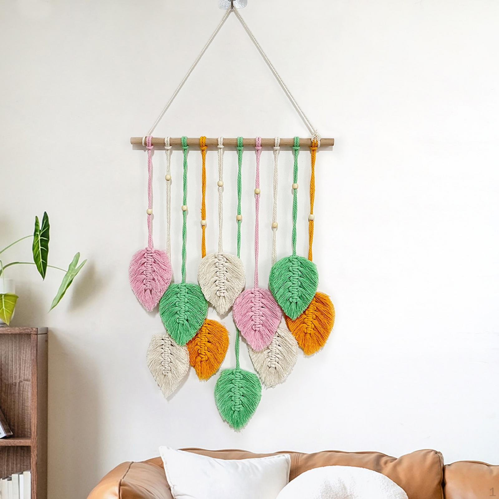 

Настенная подвеска ручной работы в технике макраме с кистями в виде листьев - домашний декор в стиле бохо для спальни или гостиной