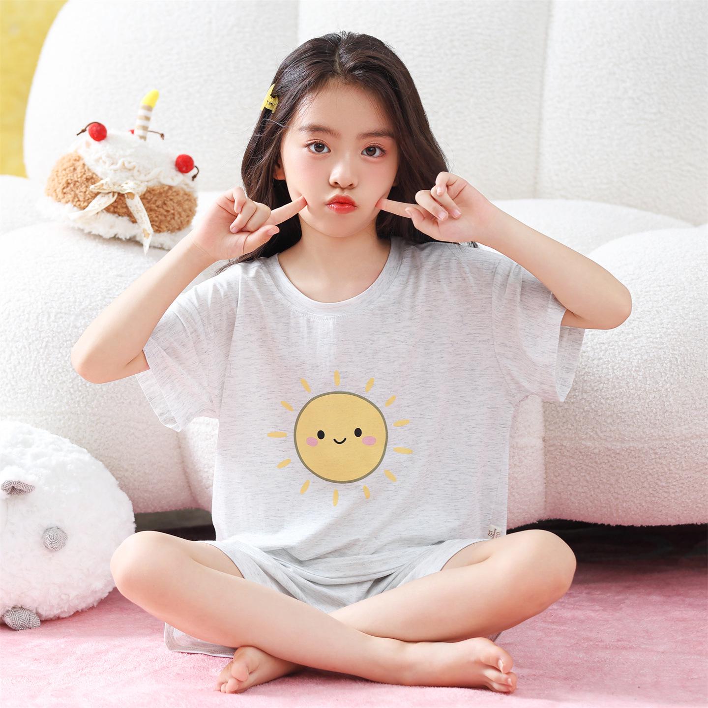 Girls  Summer Cartoon Sun Pajama Set - Short-Sleeve Top & Shorts for Kids 120 cm