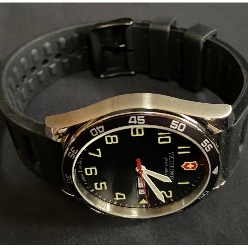 Used VICTORINOX Swiss Army Black Watch Working item ready for immediate use