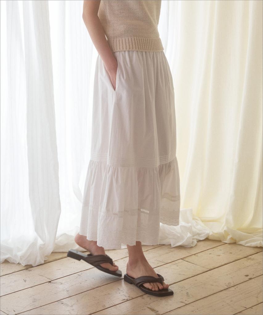 Manggomaenipeullijeu Cake Lace Skirt_Ivory