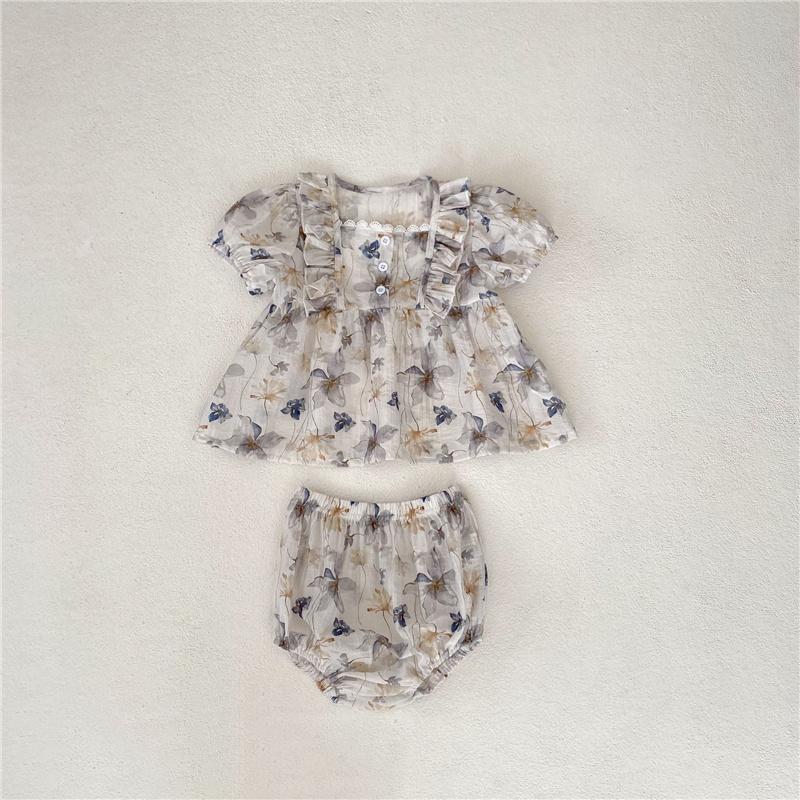 

2024 одежда с цветочным принтом для маленьких девочек, милый топ с квадратным воротником и короткими рукавами + шорты, детские комплекты одежды для маленьких девочек 73