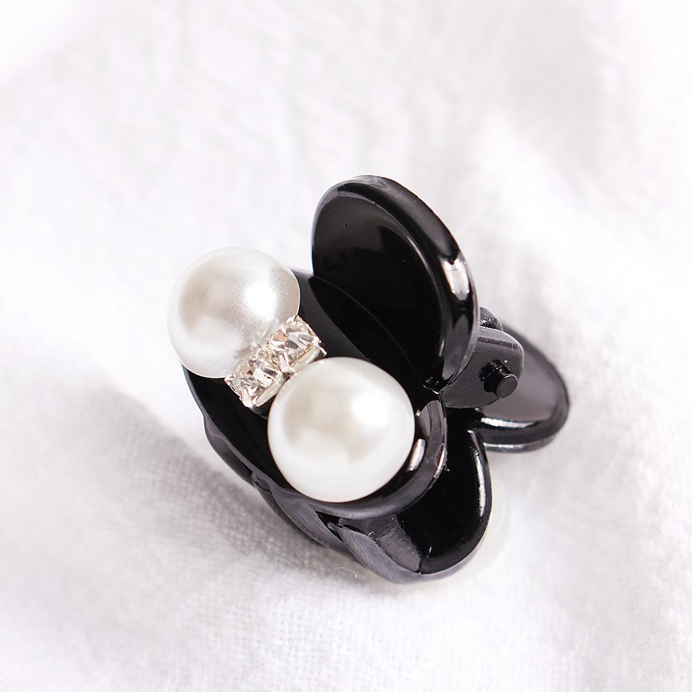 Elegant Pearl Small Hair Claw Clip Korean Fashion Hairpin Broken Hair Bangs Headwear Retro Hair Styling Accessories Girls New