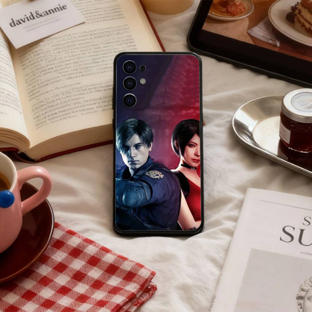 

Ada Wong R-Resident E-Evil 4 Phone Case For Samsung S 25,24,23,22,30,21,10,9,Ultra,Plus,Lite,FE,4,5 G Soft Black Case Samsung S30plus5G