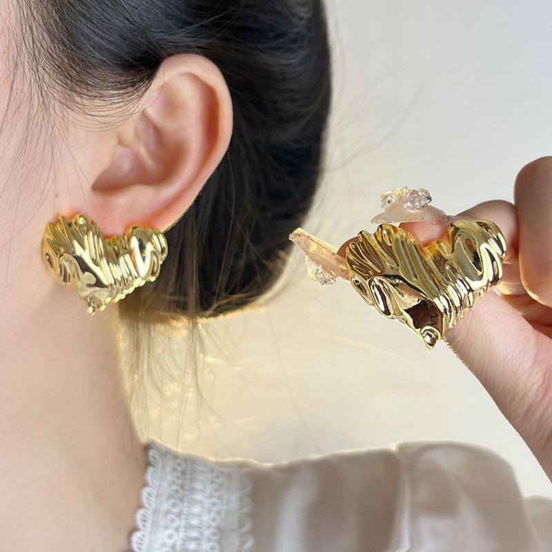 2024 French Retro Irregular Three-Dimensional Folded Metal Love Earrings