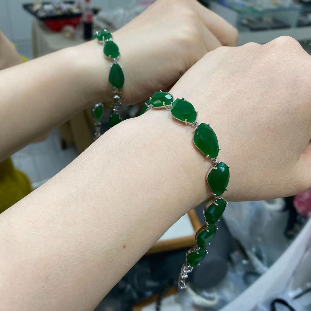 Natural Emerald Crystal Necklace Irregular Section Niche Design Sense Collarbone Chain, Light Luxury High Sense