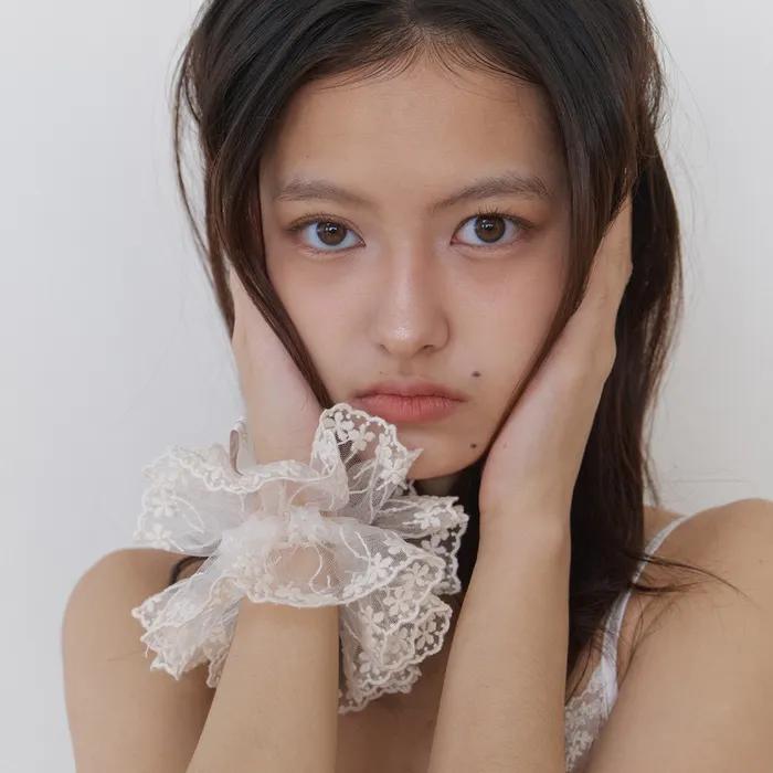 Lace Veil Scrunchie - Milk Ivory