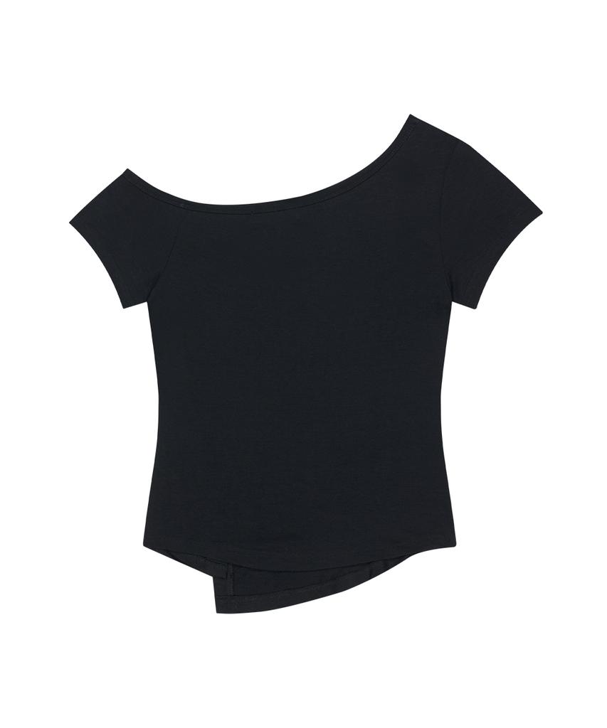Aejeuyua Button Incision One-Shoulder Tee Black