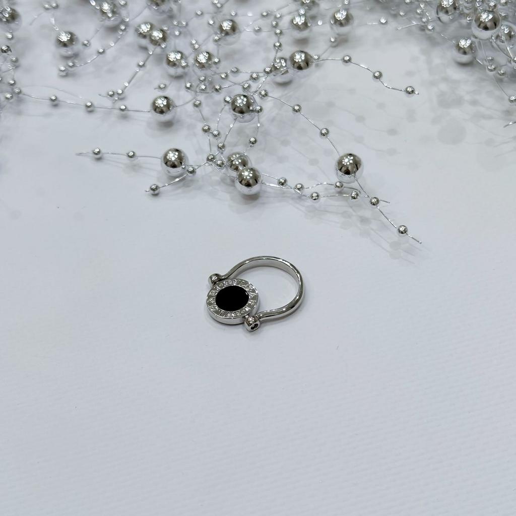 Silver Ring with Natural Onyx, Product Weight 4.49 G (2175544)