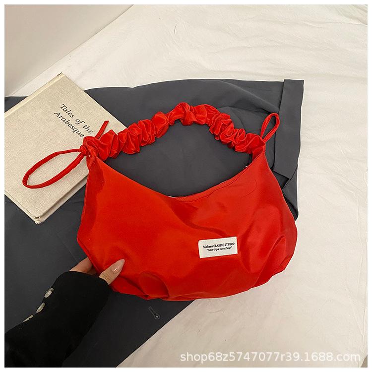 Large Capacity Messenger Bag Women's 2025 New Armpit Bag Commuter Leisure Bag Fashion Folds Simple Shoulder Bag Tide