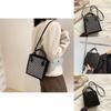 Chic And Casual Commuter Shoulder Bag 2023 Spring Collection With Zipper Closure