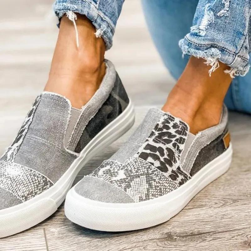 2025 Neue Damen Flache Canvas Schuhe Slip-on Damen Freizeit Loafer Verschleißfeste Damen Vulkanisierte Schuhe Heißverkauf Schuhe für Damen