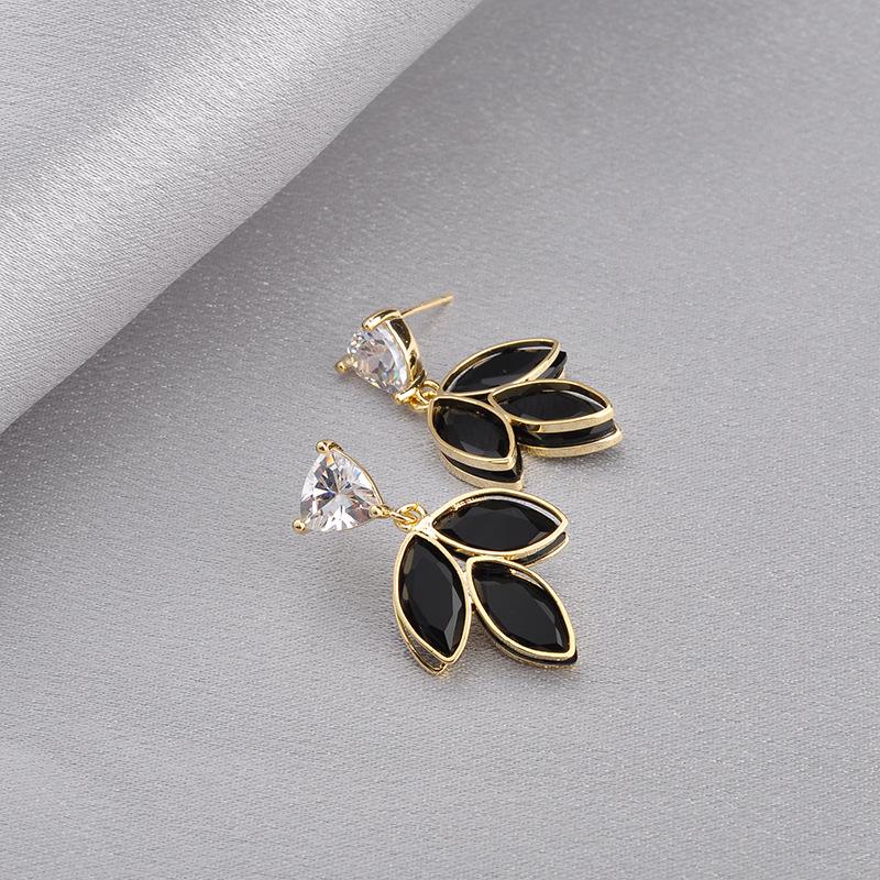 

Dainty Leaf Stud Earrings, Elegant Zircon Jewelry, Simple Earrings for Women, Sweet Fashion Earrings