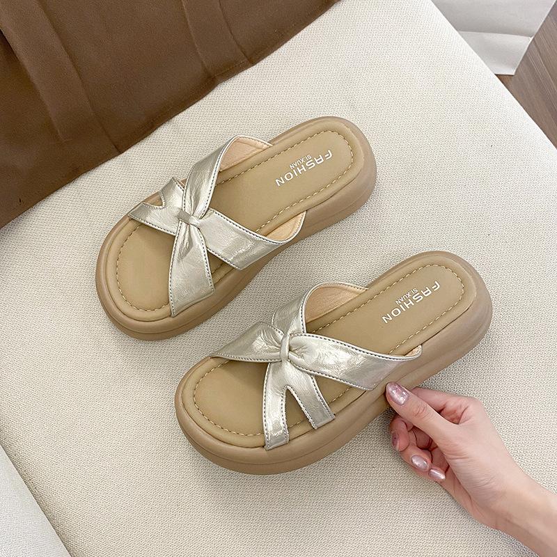 Cool Slippers Female Summer Wear 2025 New Fairy Style with Skirt Platform Beach Sandals Fashion One-word Drag