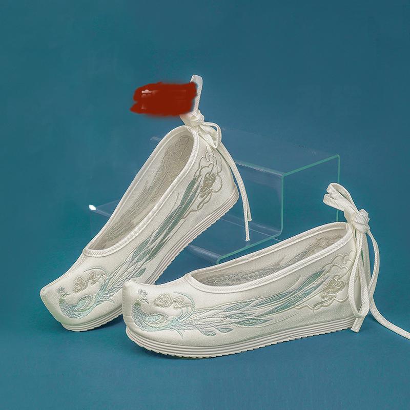 Women's Interior Height Increasing Shoes Hand Embroidered Hanfu Shoes for Women Traditional Chinese Wedding Dance Flats CanvasShoes with Pattern