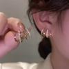 Orecchini Ear Cuff in Cristallo a Quattro Artigli: Design Trendy di Alta Gamma per un Look Chic