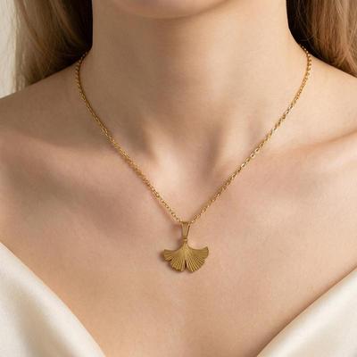 18K Gold Plated Stainless Steel Ginkgo Leaf Pendant Necklace for Women - Elegant Clavicle Chain, Ideal for Daily Wear or Gifts