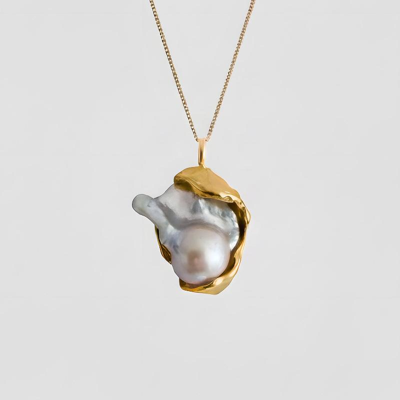 Vintage Special-Shaped Pendant Necklace Natural Baroque Pearl High-End Style Neck Jewelry Women