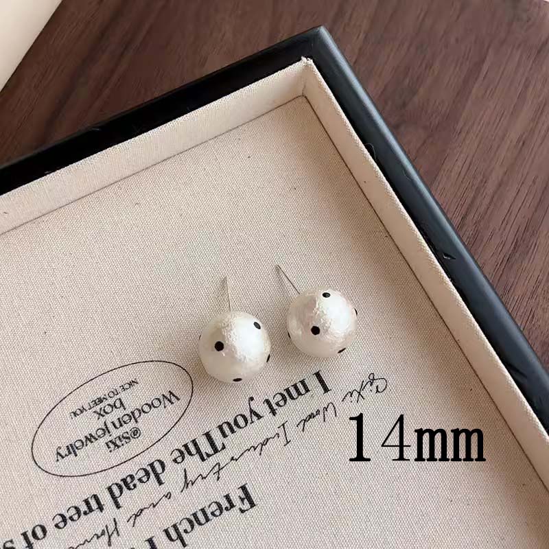 Korean Vintage Polka Dot Cotton Pearl Stud Earrings for Women Exquisite Simple Geometric Round Earring Wedding Party Jewelry