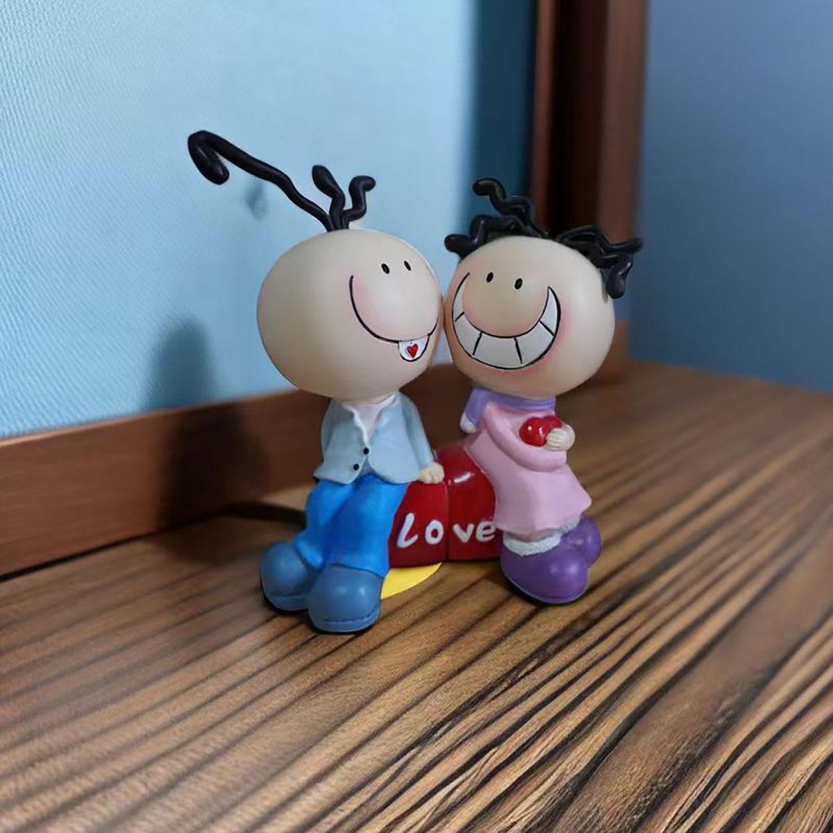 

Кукла-пара мультяшных персонажей, сидящая, статуэтка любви, украшение, подходит для свадьбы, дома, прилавка, украшения салона автомобиля